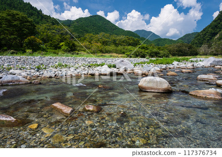 Summer mountain scenery, clear streams in Japan, beautiful rivers 117376734