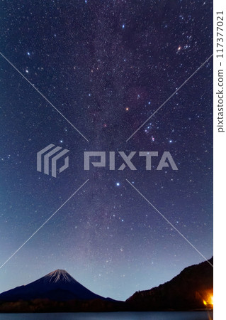 Mount Fuji and the winter constellations seen from Lake Shojiko Mount Fuji and the winter constellations seen from Lake Shojiko 117377021