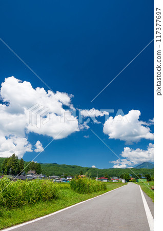 Rural scenery in Yonezawa, Chino City - Summer scenery - Nostalgic landscape 117377697