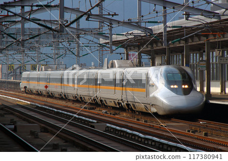 Sanyo Shinkansen 700 series Hikari Railstar train (Mihara Station) Sanyo Shinkansen 700 series Hikari Railstar train (Mihara Station) 117380941