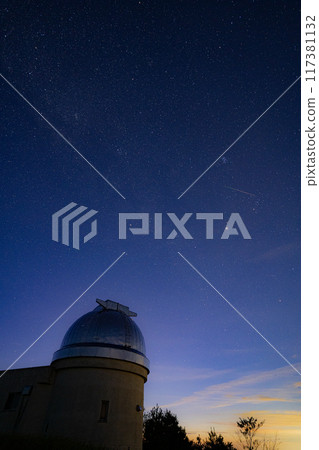 天文台和黎明前的流星 天文台和黎明前的流星 117381132