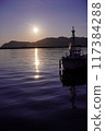 The swaying sea surface 117384288