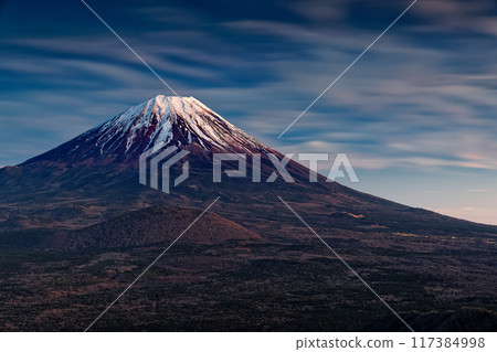 從精進嶺看到的富士山的餘輝 從精進嶺看到的富士山的餘輝 117384998