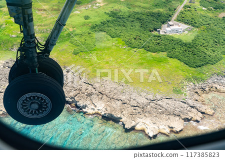 從空中看到的與那國島 從空中看到的與那國島 117385823
