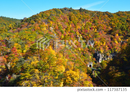 秋天的鳴子峽 117387135
