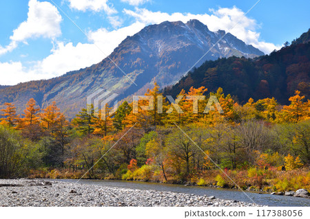 Autumn, Kamikochi, Mount Yakedake, Azusa River Autumn, Kamikochi, Mount Yakedake, Azusa River 117388056