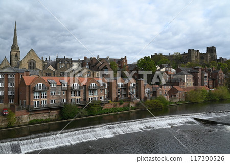 [UK] Durham cityscape, England 117390526