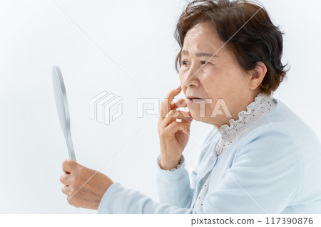 高級女性的頭髮護理 117390876