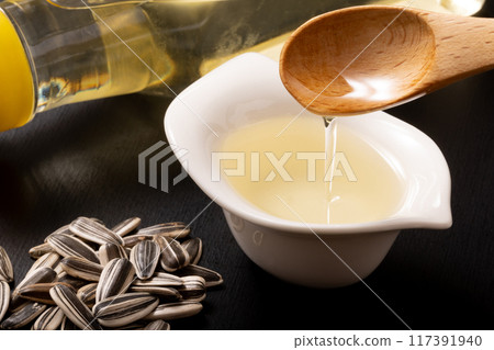 葵花籽油 117391940