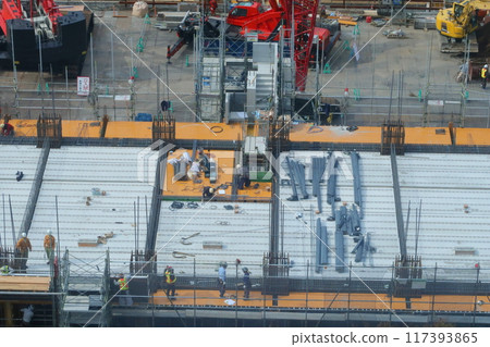 High-rise apartment building construction site High-rise apartment building construction site 117393865