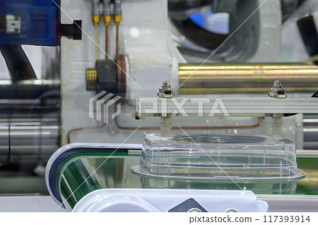 The food container box production process by automatic system from plastic injection mold machine. The food container box production process by automatic system from plastic injection mold machine. 117393914