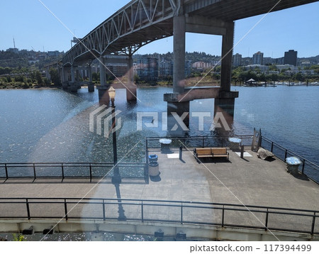 Portland, Oregon, USA - 07.10.2024View of the Marquam Bridge across the Willamette River. Portland, Oregon, USA. 117394499