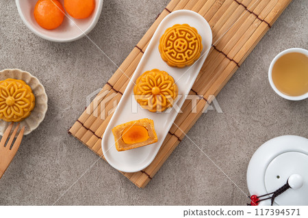 mid-autumn festival moon cake festival top view Mid-Autumn Festival Moon cake げっぺい mid-autumn festival moon cake festival top view Mid-Autumn Festival Moon cake げっぺい 117394571