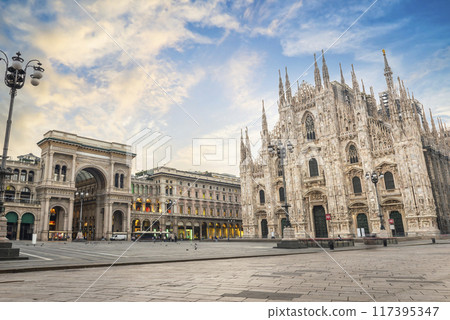 Summer morning in Milan 117395347