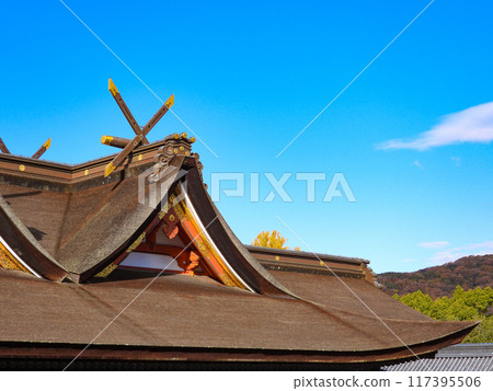Roof of the main hall of Kibitsu Shrine, Okayama Prefecture 117395506