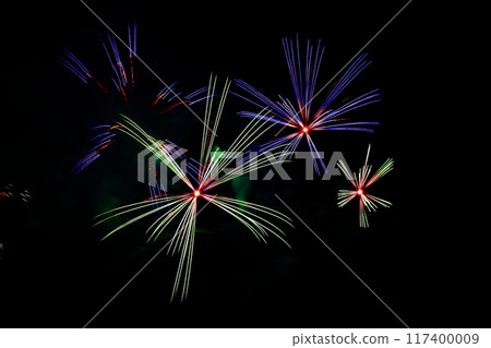 Radiating fireworks at the Kochi City Summer Fireworks Festival Radiating fireworks at the Kochi City Summer Fireworks Festival 117400009