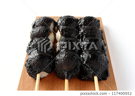 Black sesame skewers 117400952