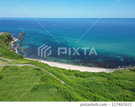 Aerial view of the strange rock formations of Byobuiwa in Tango Town, Kyoto Prefecture 117401821