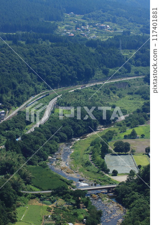 The EL Gunma Yokokawa train, pulled by the EF65-501 locomotive, runs slowly through the great outdoors of Yokokawa. Photographed on August 3, 2024 The EL Gunma Yokokawa train, pulled by the EF65-501 locomotive, runs slowly through the great outdoors of Yokokawa. Photographed on August 3, 2024 117401881