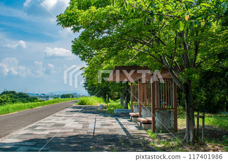 淀川超級堤岸上的小公園 淀川超級堤岸上的小公園 117401986