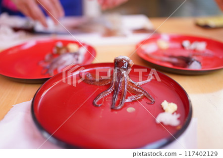 北海道函館早市的魷魚捕撈與舞蹈飲食 北海道函館早市的魷魚捕撈與舞蹈飲食 117402129
