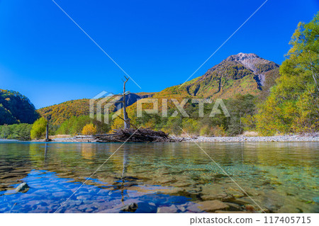 [Kamikochi Materials] Autumn in Kamikochi and Mt. Yakedake [Nagano Prefecture] 117405715