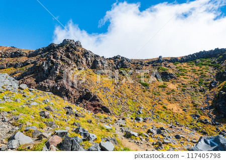 Autumn climbing of Mt. Chokai (Shinzan to Shichitakayama) 117405798