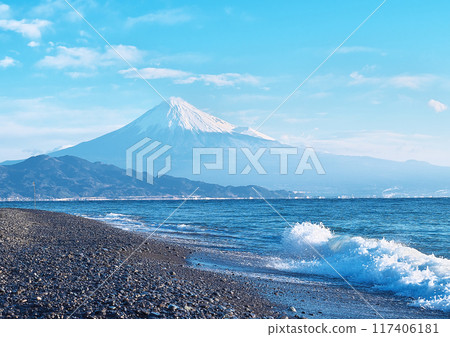 世界遺產:從三保松原眺望富士山 世界遺產:從三保松原眺望富士山 117406181