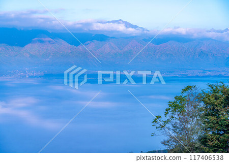 [雲海素材]秋天從長峰山看到的松本平雲海[長野縣] 117406538
