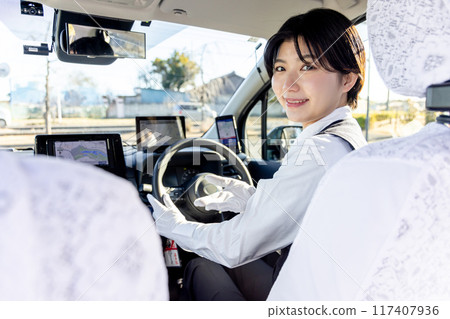 計程車司機詢問去哪裡 117407936