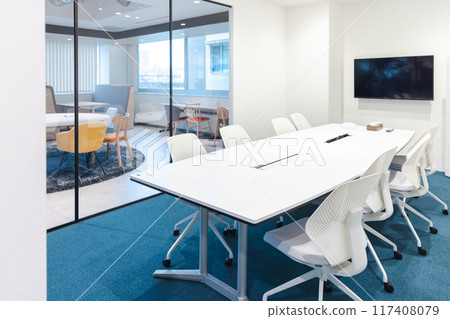 Glass-enclosed meeting room 117408079