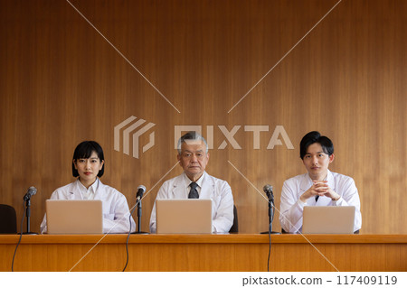 醫務人員術前會議 117409119