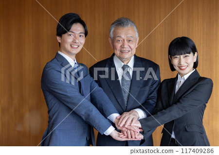 politician image 117409286