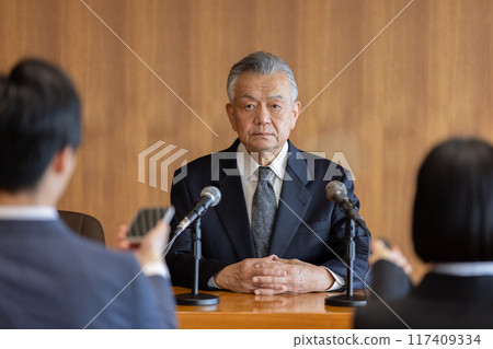 一位資深人士向媒體解釋 117409334