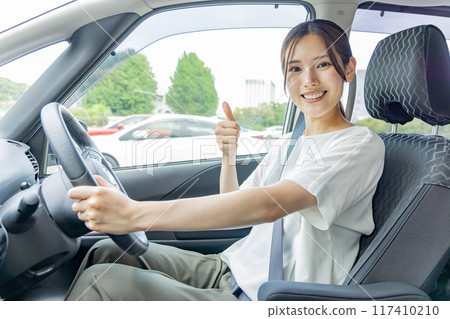 年輕女子開車技術好 117410210