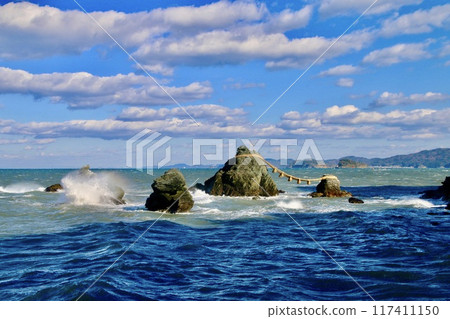 Meoto Iwa and Futamigaura (Ise City, Mie Prefecture) 117411150