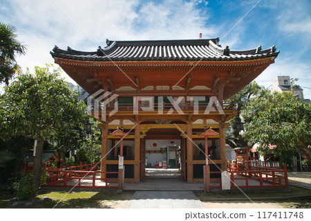 Sugawara Shrine (Zuishinmon Gate) [Sakai City, Osaka Prefecture] 117411748