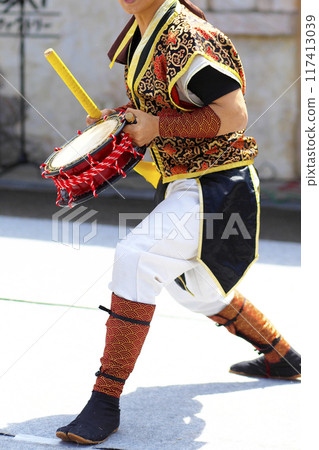Shimedaiko during the Okinawan Eisa dance performance 117413039