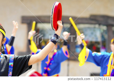 沖繩 Eisa 舞中的 Palanku 117413112