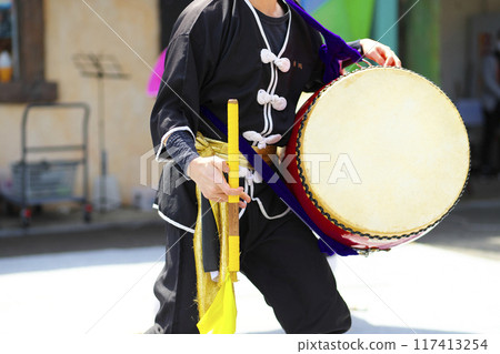 Large drums during the Okinawan Eisa dance performance 117413254