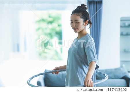 女性肖像 117413692