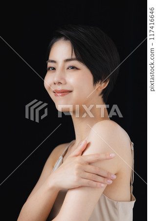 短髮美女圖片 短髮美女圖片 117416646