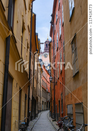 An alley in Gamla Stan, the old town of Stockholm, Sweden 117416773