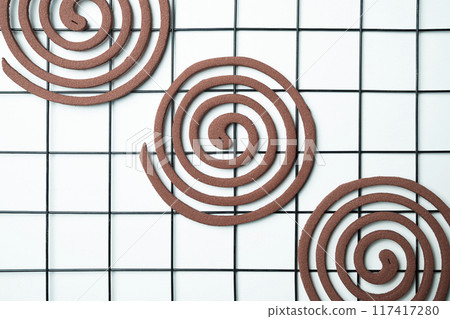 Mosquito coils with a brown center 117417280
