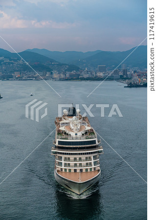 Cruise ship departs from Megami Ohashi Bridge (ZHAO SHANG YI DUN) [Nagasaki City] 117419615
