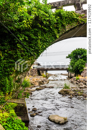 鮮綠的金濱眼鏡橋【長崎縣雲仙市小巴町】 117419992