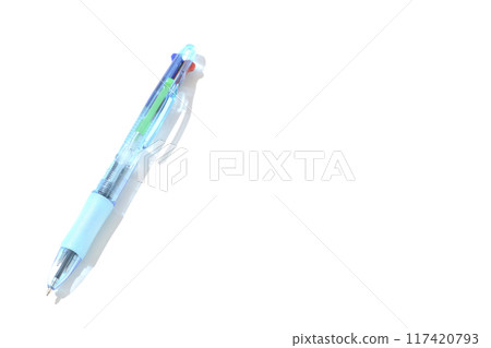 在白色背景下拍攝原子筆 在白色背景下拍攝原子筆 117420793
