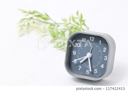 Clock, table clock, time, daily necessities, lifestyle, numbers, alarm clock, alarm clock 117422413