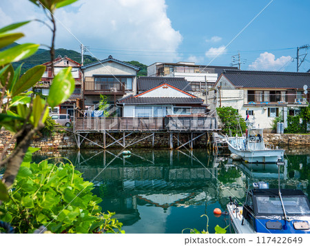 Summer scenery of Izuhara, Tsushima City, Nagasaki Prefecture 117422649