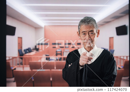 Elderly judge in court Elderly judge in court 117424070